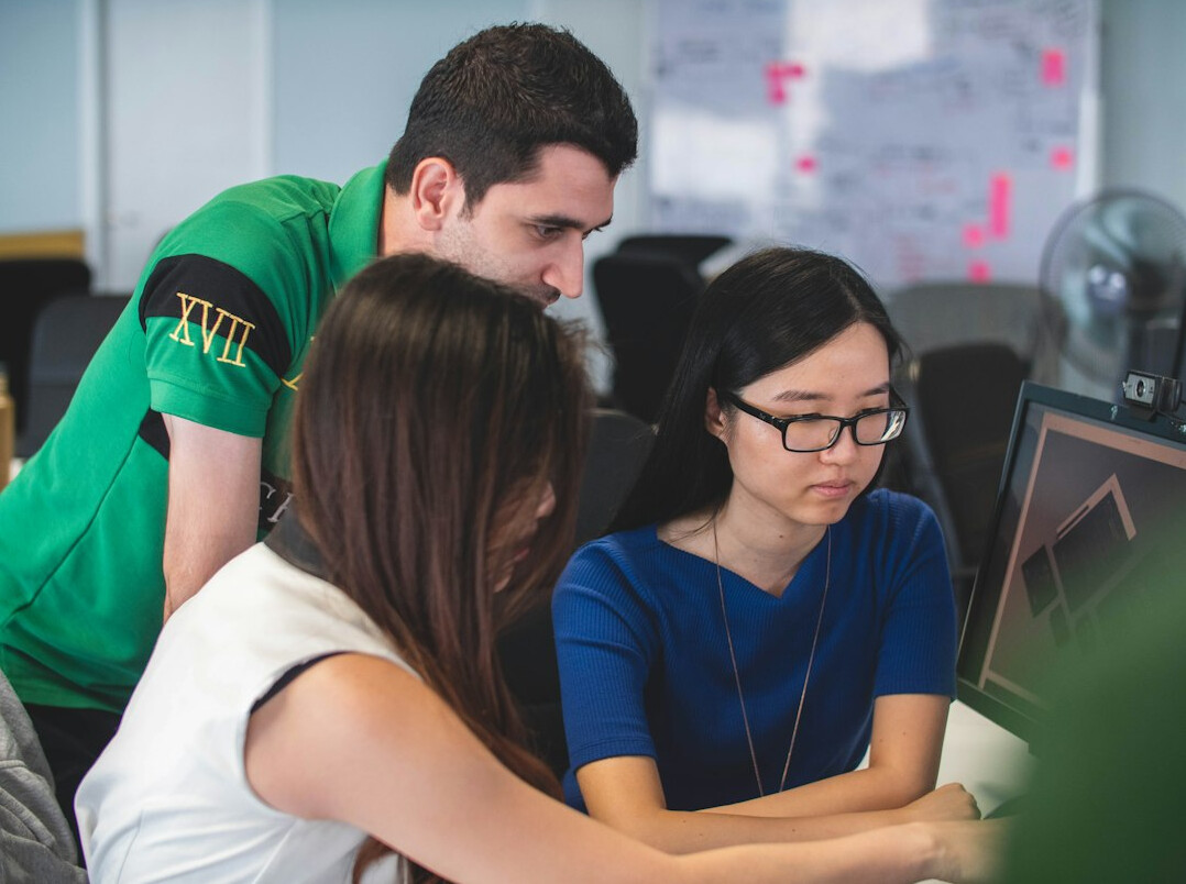 students in coding class
